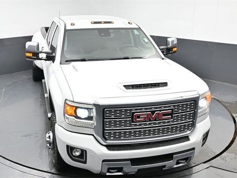 Used 2018 GMC Sierra 3500 Denali w/ Duramax Plus Package image 35