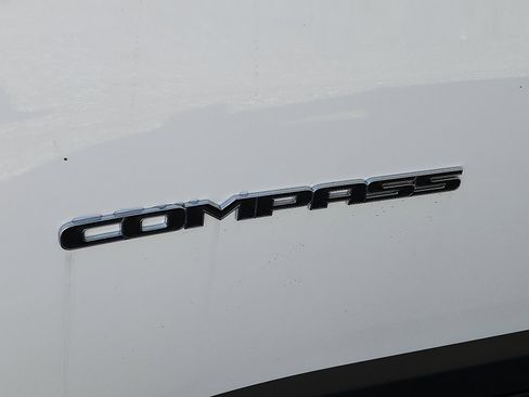 New 2026 Jeep Compass Limited image 18