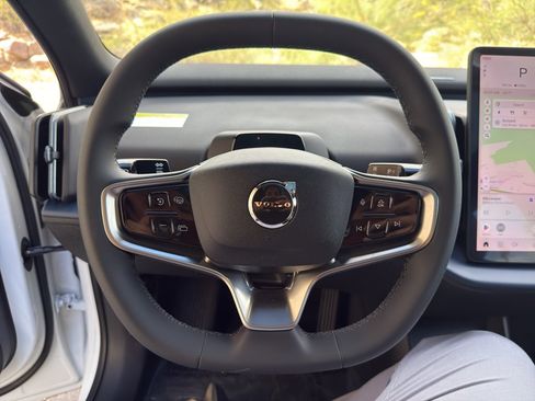 New 2026 Volvo EX30 Ultra w/ Protection Package Premier image 15