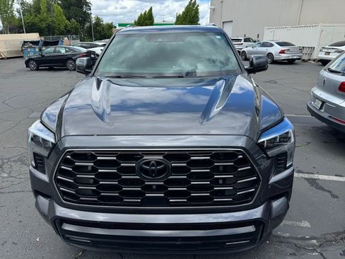 Used 2024 Toyota Sequoia Platinum image 2