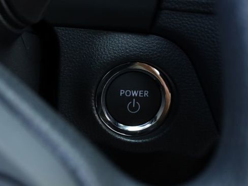 Used 2025 Toyota RAV4 XLE image 8