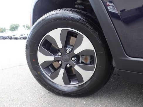 Used 2023 Jeep Grand Cherokee 4WD 4xe w/ Luxury Tech Group II image 10