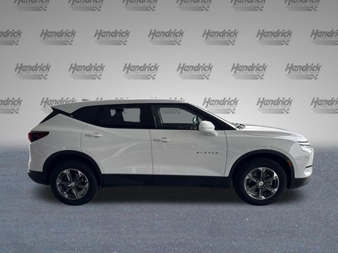 Used 2025 Chevrolet Blazer LT AWD/4WD image 10