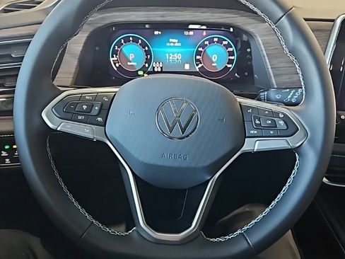 New 2026 Volkswagen Atlas SEL image 37