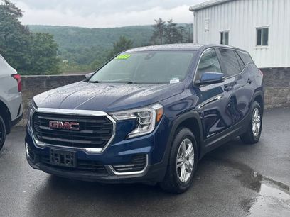 Used 2022 GMC Terrain SLE w/ LPO, Floor Liner Package