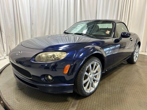 Used 2008 MAZDA MX-5 Miata Touring w/ Appearance Pkg RWD image 18