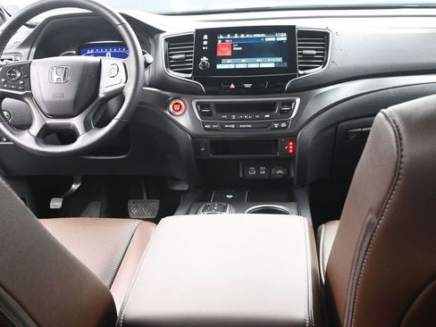 Used 2025 Honda Passport EX-L image 14