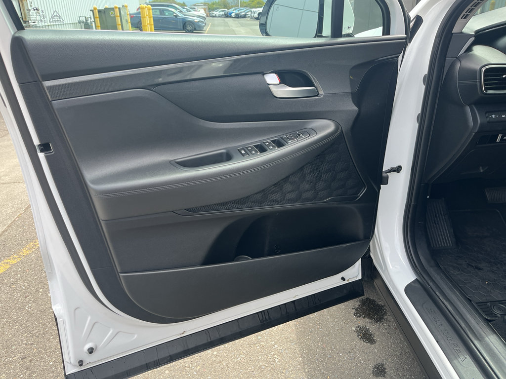Used 2023 Hyundai Santa Fe SEL AWD/4WD image 2