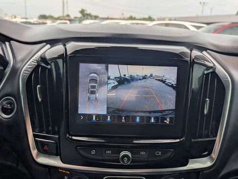 Certified 2021 Chevrolet Traverse High Country FWD image 8