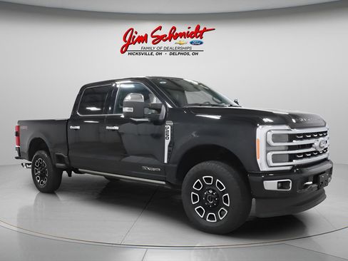 Used 2023 Ford F250 Platinum AWD/4WD image 2