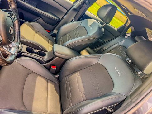 Used 2021 Kia Forte GT-Line w/ GT-Line Premium Package FWD image 11