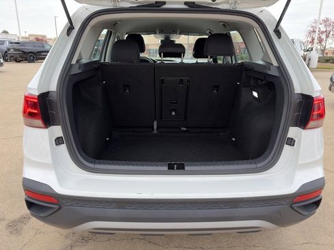 Used 2024 Volkswagen Taos S image 9