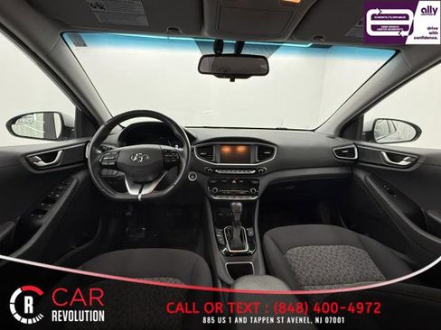 Used 2019 Hyundai Ioniq Plug-In Hybrid image 14