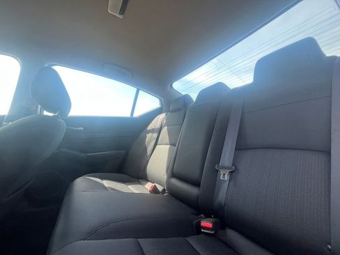 Used 2021 Nissan Altima 2.5 SV FWD image 15
