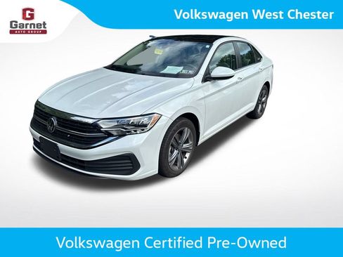 Used 2023 Volkswagen Jetta SE FWD image 1