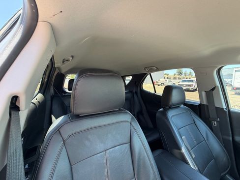 Used 2023 Chevrolet Equinox Premier AWD/4WD image 18
