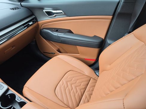 New 2026 Kia Sportage X-Line w/ X-Line Technology Package AWD/4WD image 16