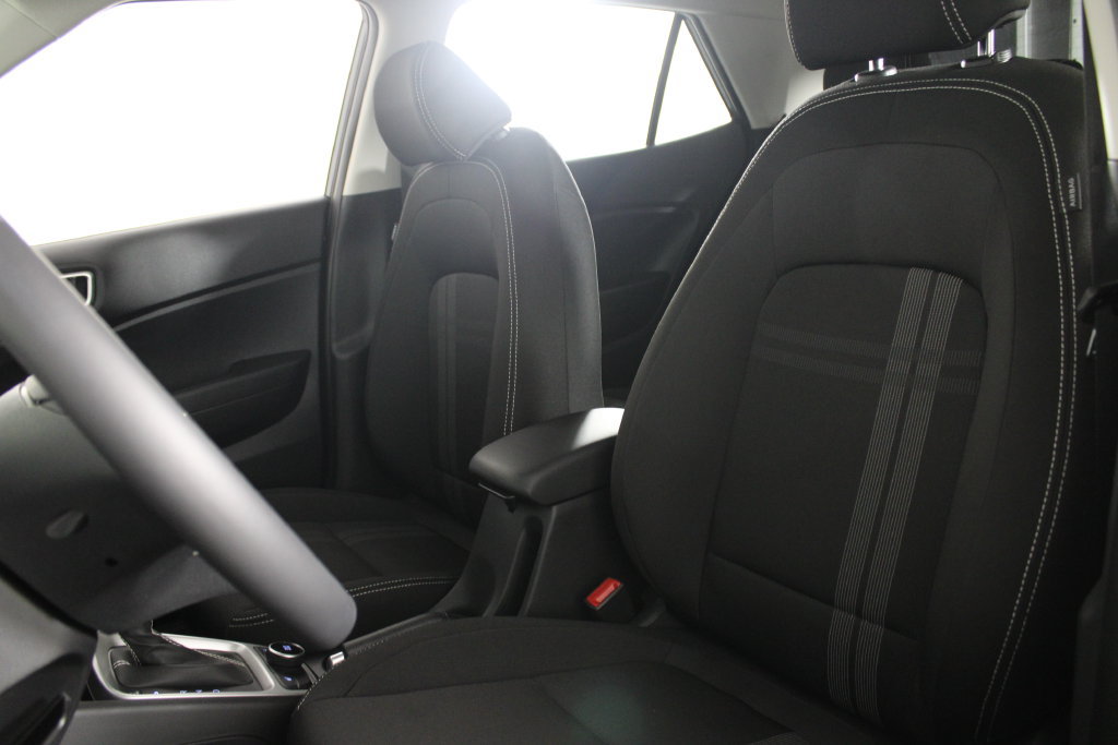 Certified 2026 Hyundai Venue SEL FWD image 19
