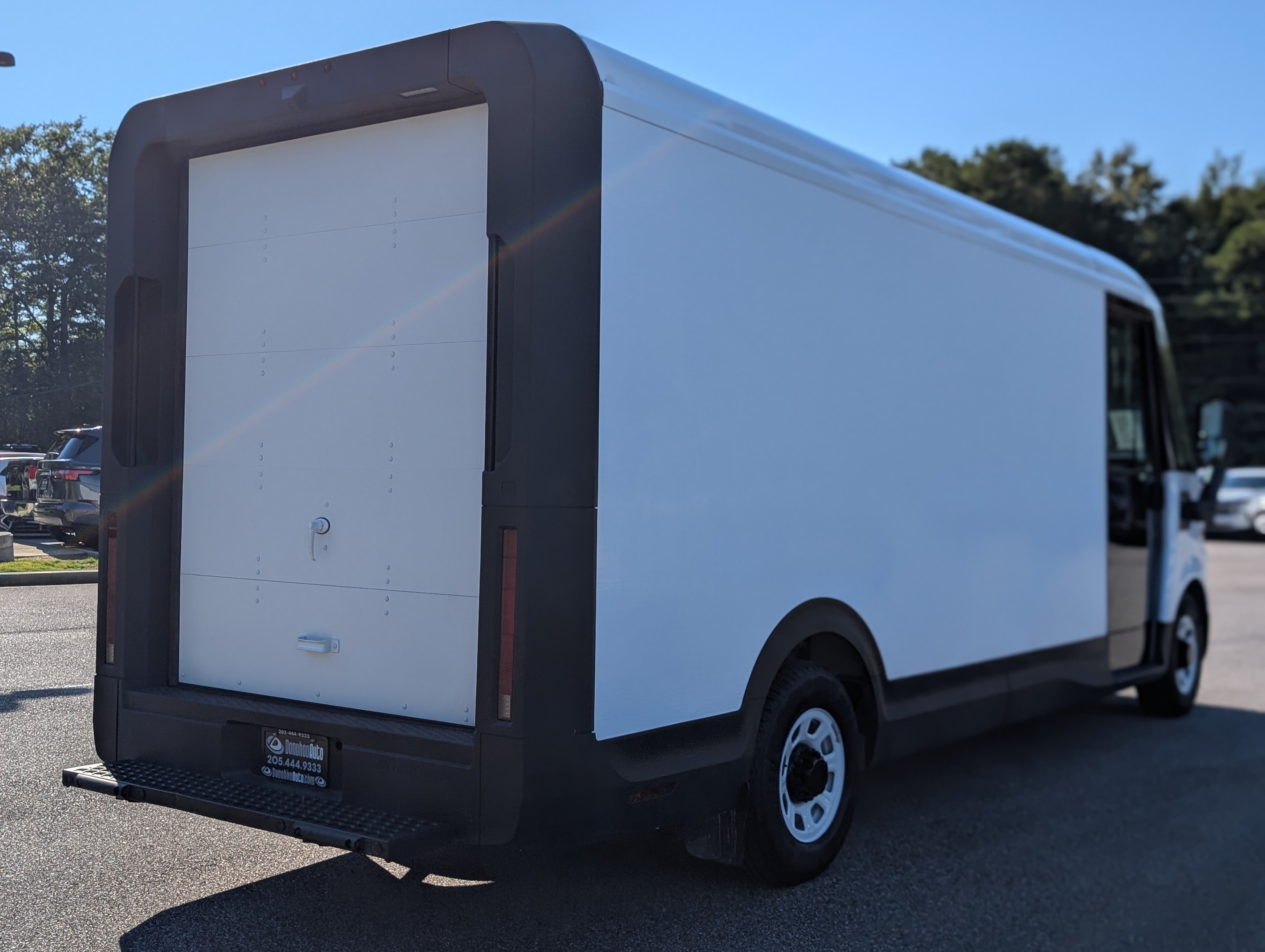 Used 2024 Chevrolet Brightdrop 600 w/ Commercial Equipment Package AWD/4WD image 9