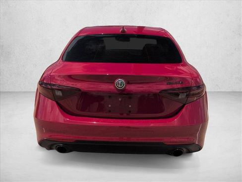 Used 2020 Alfa Romeo Giulia w/ Nero Edizione RWD image 7