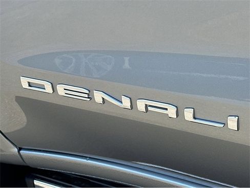 New 2025 GMC Sierra 1500 Denali w/ Denali Reserve Package image 35