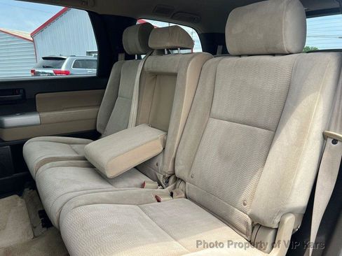 Used 2008 Toyota Sequoia SR5 RWD image 16