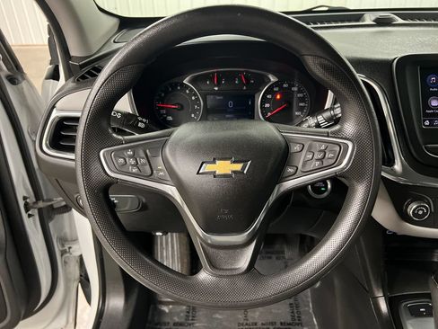 Used 2020 Chevrolet Equinox LT AWD/4WD image 19