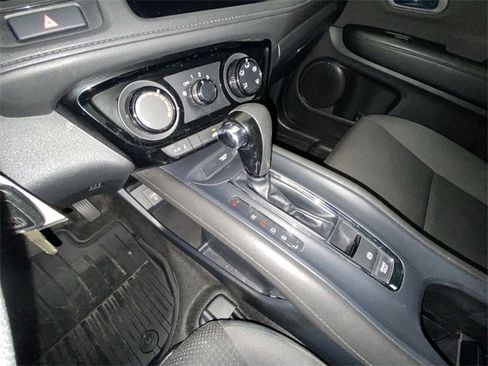 Used 2020 Honda HR-V LX image 19
