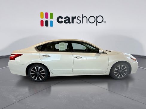Used 2016 Nissan Altima 2.5 SL w/ 2.5 Technology w/LED Package FWD image 6