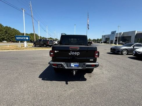 Used 2023 Jeep Gladiator Overland w/ Popular Equipment Package AWD/4WD image 5