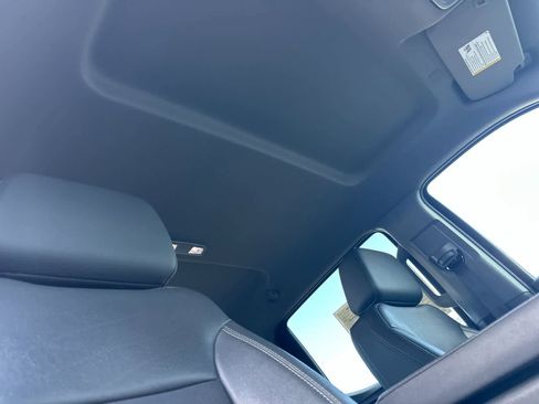 Used 2024 GMC Sierra 1500 SLT image 16