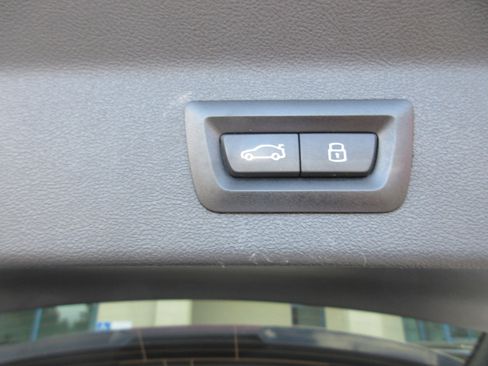 Used 2024 BMW X3 xDrive30i w/ Convenience Package image 38