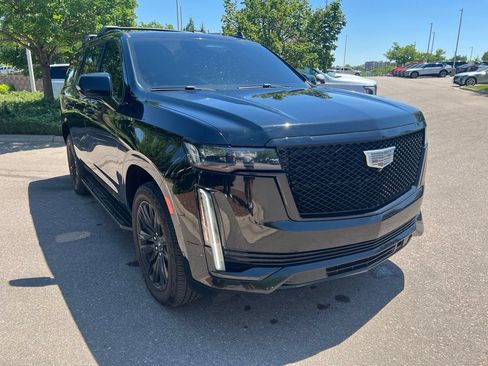 Used 2021 Cadillac Escalade Sport w/ LPO, Illumination Package AWD/4WD image 7