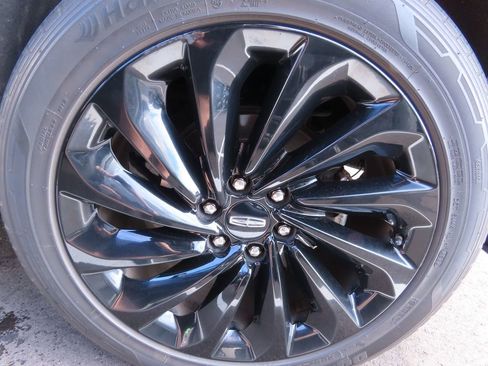 Used 2020 Lincoln Navigator Reserve w/ Equipment Group 208A Reserve image 16