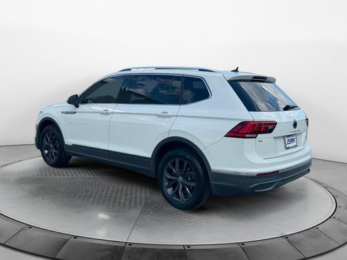 Used 2022 Volkswagen Tiguan SE FWD image 5