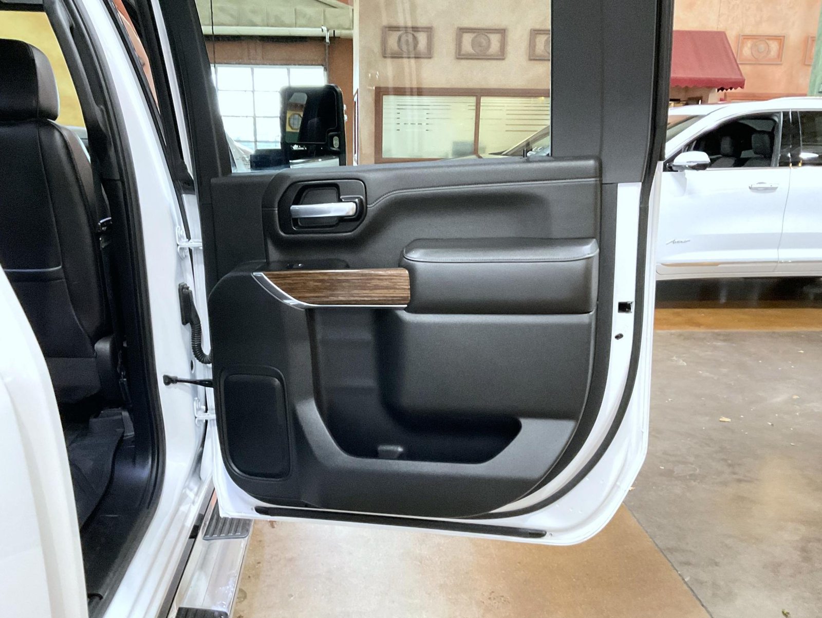 Certified 2020 Chevrolet Silverado 3500 High Country AWD/4WD image 17