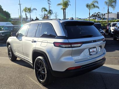 New 2025 Jeep Grand Cherokee Altitude