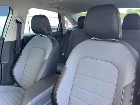 New 2025 Volkswagen Jetta SE image 16