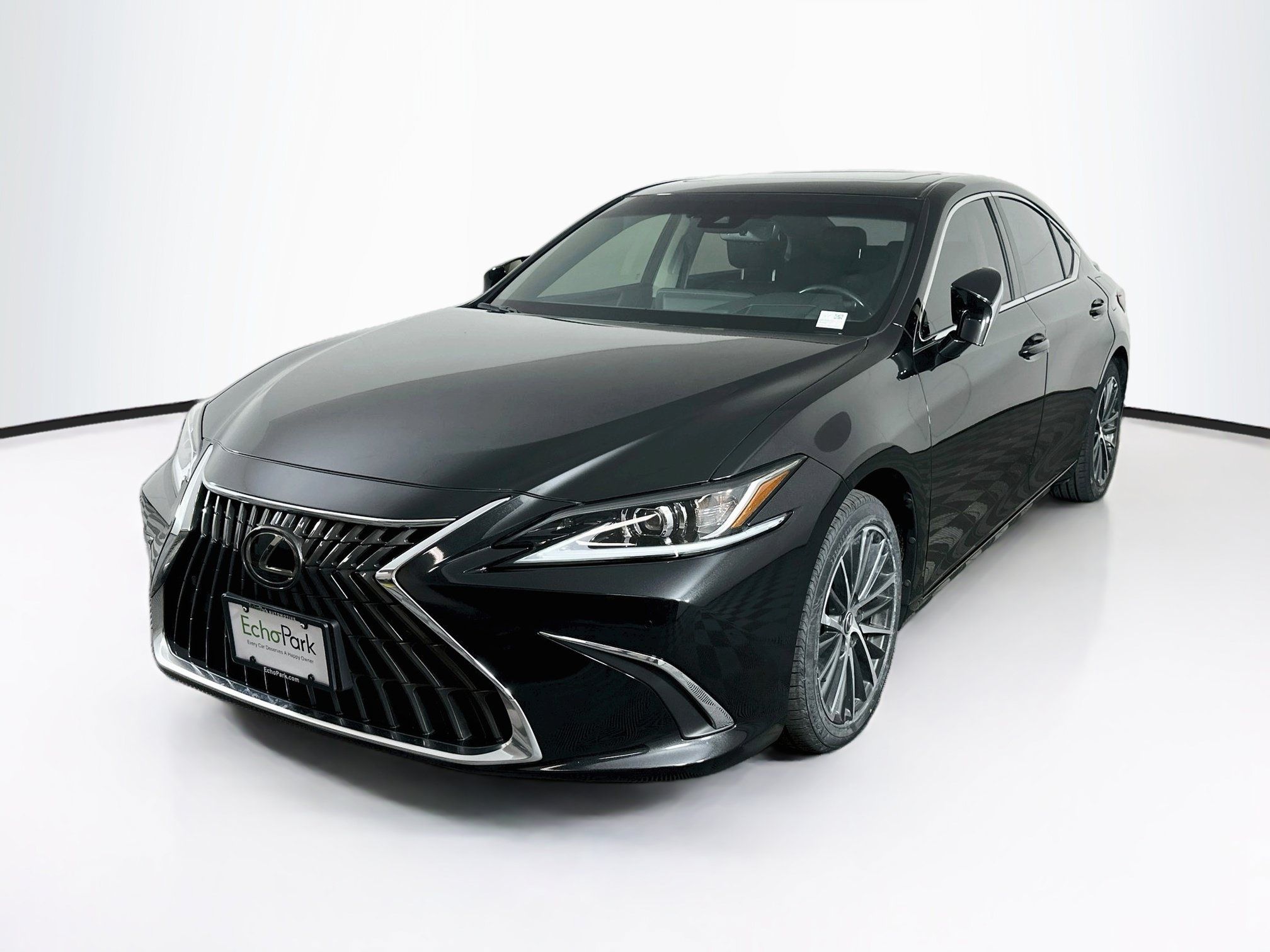 Used 2025 Lexus ES 300h w/ Premium Package FWD image 3