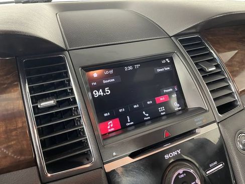 Used 2018 Ford Taurus Limited FWD image 7