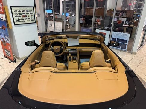 Used 2023 Lexus LC 500 Convertible image 3