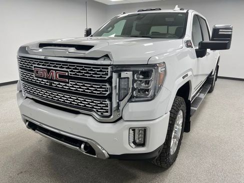 Used 2022 GMC Sierra 3500 Denali w/ Denali Ultimate Package AWD/4WD image 4