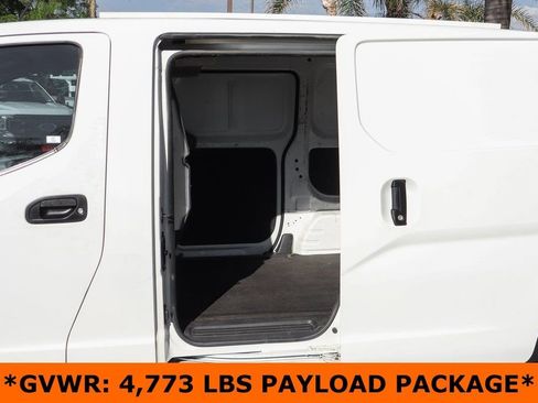 Used 2018 Nissan NV200 S w/ Cruise Control Package image 5