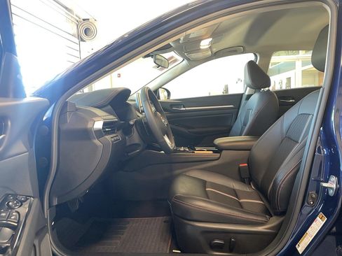 Used 2024 Nissan Altima 2.5 SR image 6