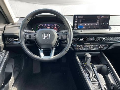 Used 2024 Honda Accord Touring image 12