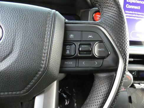 Used 2025 Toyota Tacoma TRD Off-Road w/ TRD Off Road Upgrade Package image 67