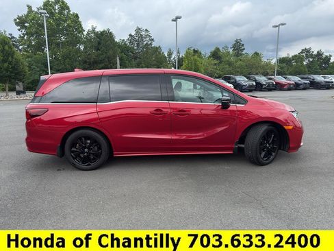 Certified 2023 Honda Odyssey Sport image 8