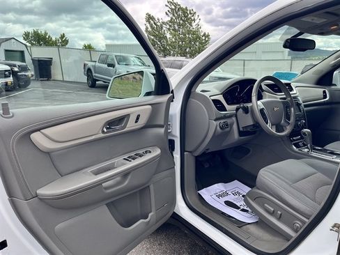 Used 2016 Chevrolet Traverse LT AWD/4WD image 13