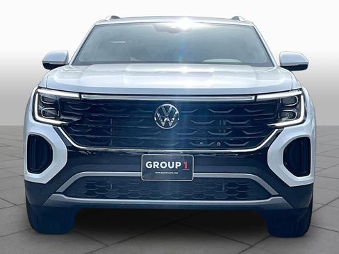 New 2026 Volkswagen Atlas Cross Sport SE FWD image 3