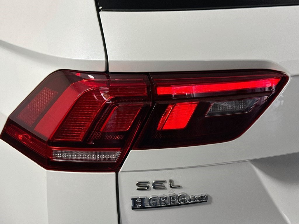 Used 2022 Volkswagen Tiguan SEL R-Line AWD/4WD image 35